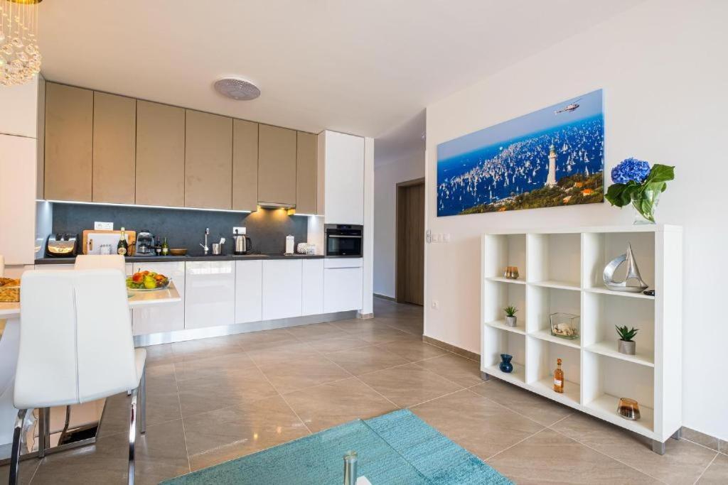 Fuered Luxury Apartman With Private Pool Балатонфюред Экстерьер фото