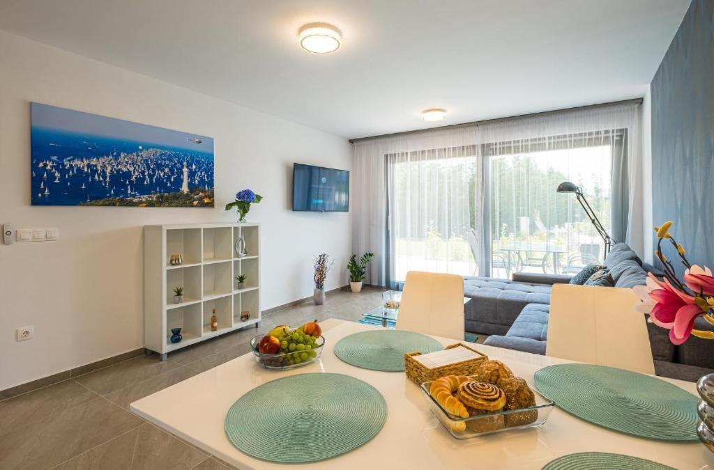 Fuered Luxury Apartman With Private Pool Балатонфюред Экстерьер фото