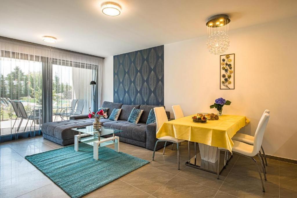 Fuered Luxury Apartman With Private Pool Балатонфюред Экстерьер фото